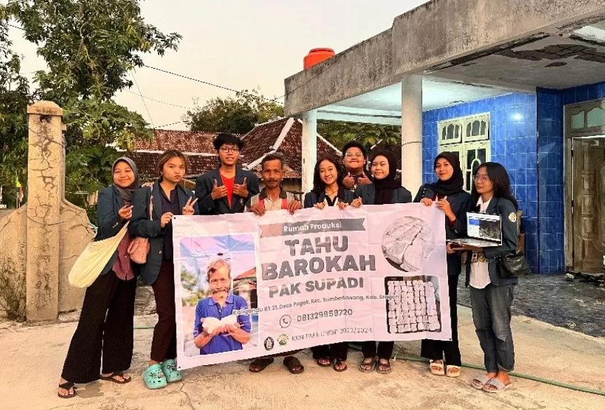 Mahasiswa Tim II KKN Undip Melakukan Pendampingan UMKM di Desa Pagak Sumberlawang, Bantu Pemasaran Lebih Luas melalui Pelatihan dan Branding Produk